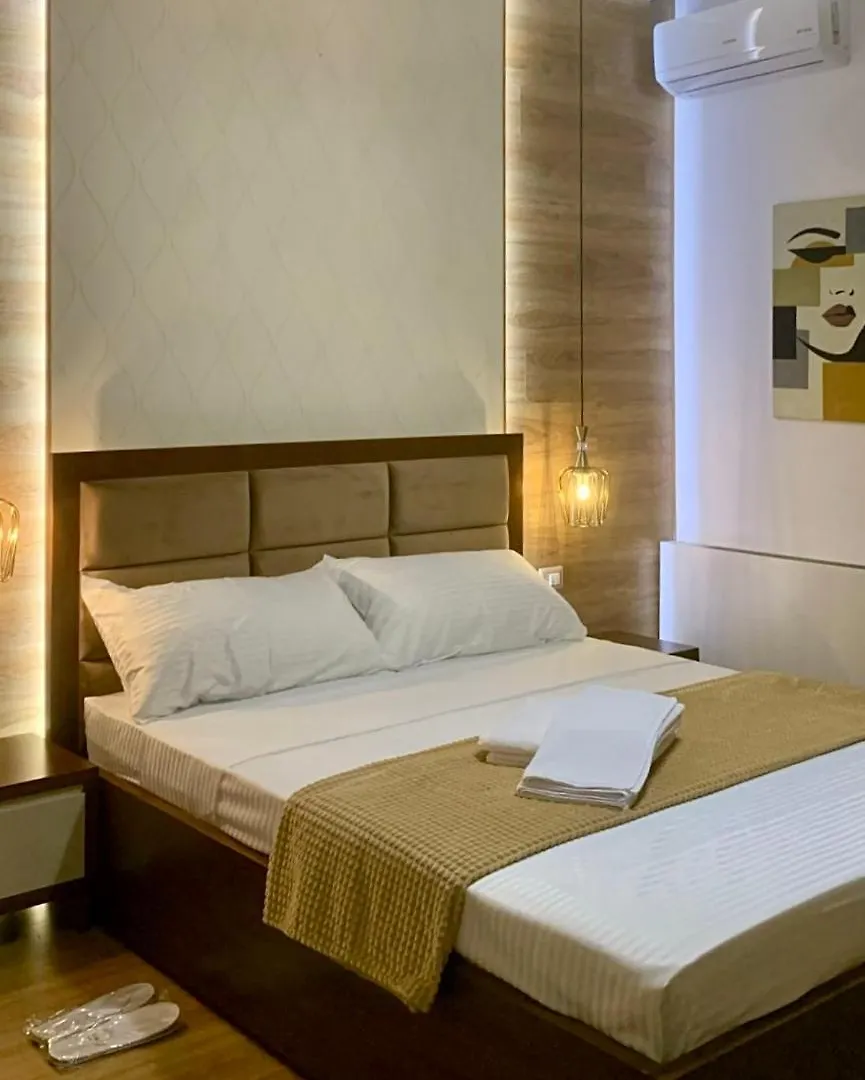 بيت ريفي Triena Rooms فيير